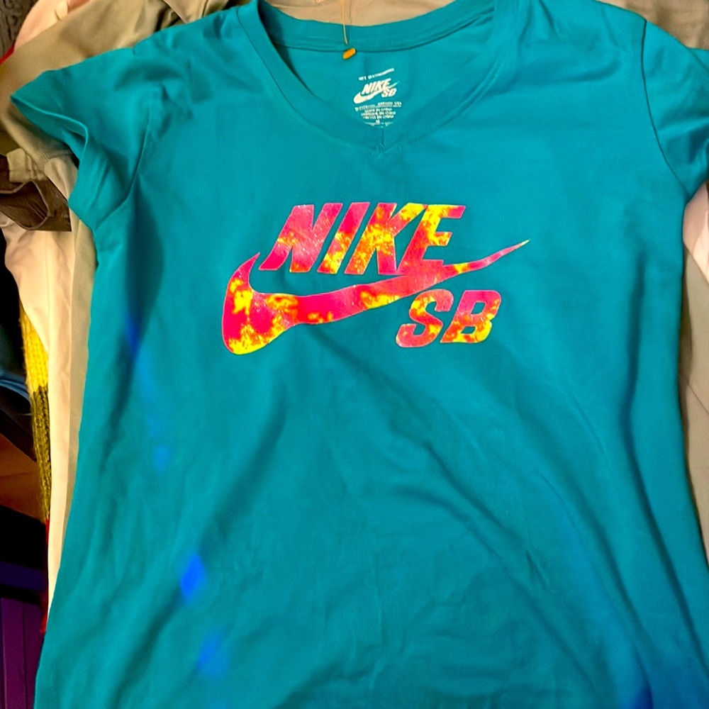 Like new Nike tee